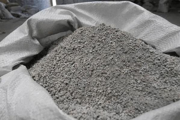 粉煤灰漂珠,陶粒砂,无机胶凝材料,抗裂纤维,添加剂等按比例在工厂内经